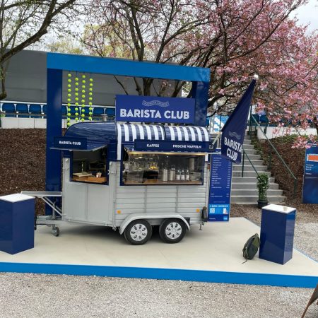 Barista Club Branding auf dem Kaffee-Wagen