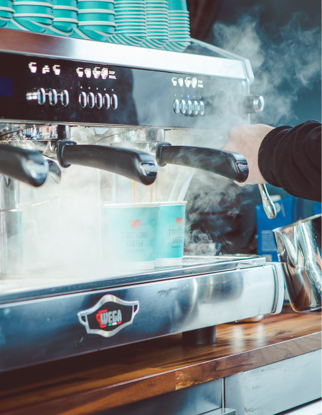 dampfende Espresso Maschine, Siebträger für Barista Catering